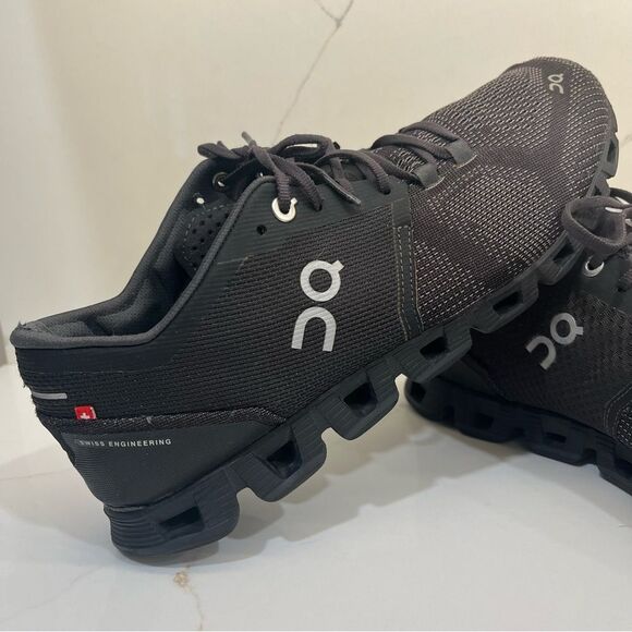 On Cloud Men's Charcoal Athletic Shoes - Picture 2 of 14